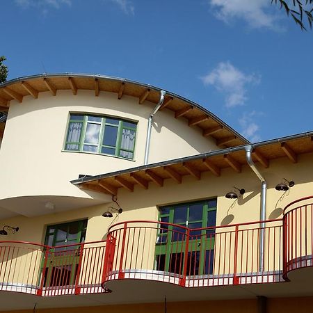 Seminar- Und Gaestehaus Flussbad Gartenstrasse เบอร์ลิน ภายนอก รูปภาพ