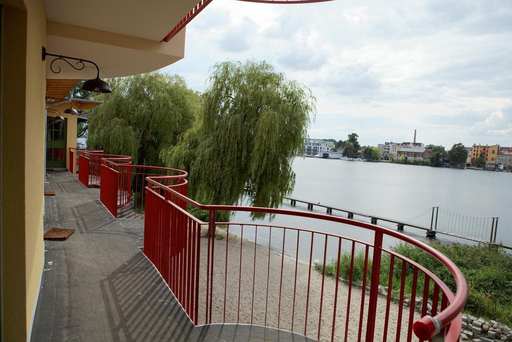 Seminar- Und Gaestehaus Flussbad Gartenstrasse เบอร์ลิน ภายนอก รูปภาพ